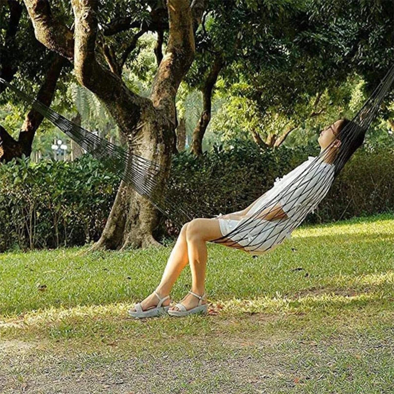 Survival Hammock: Outdoor Sleeping and Relaxation Solution